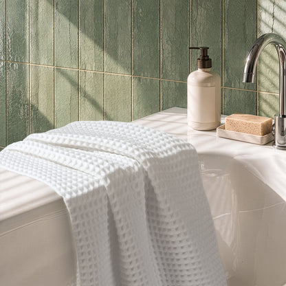 American Soft Linen 100% Cotton Waffle Bath Towels Wholesale – 26 Case